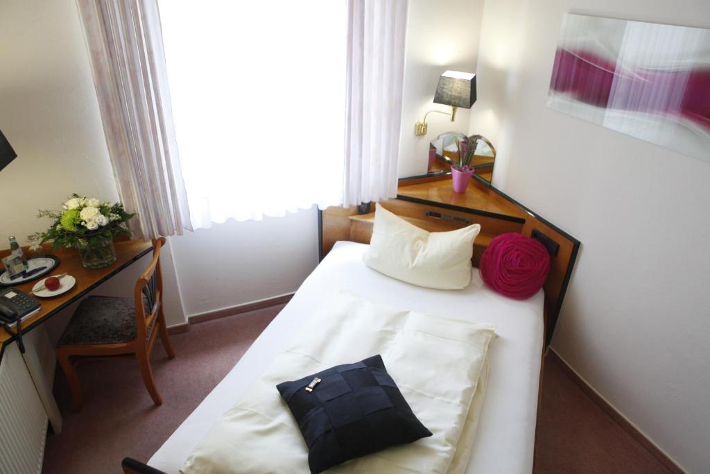 Hotel Villa Brenner Grunstadt Room photo